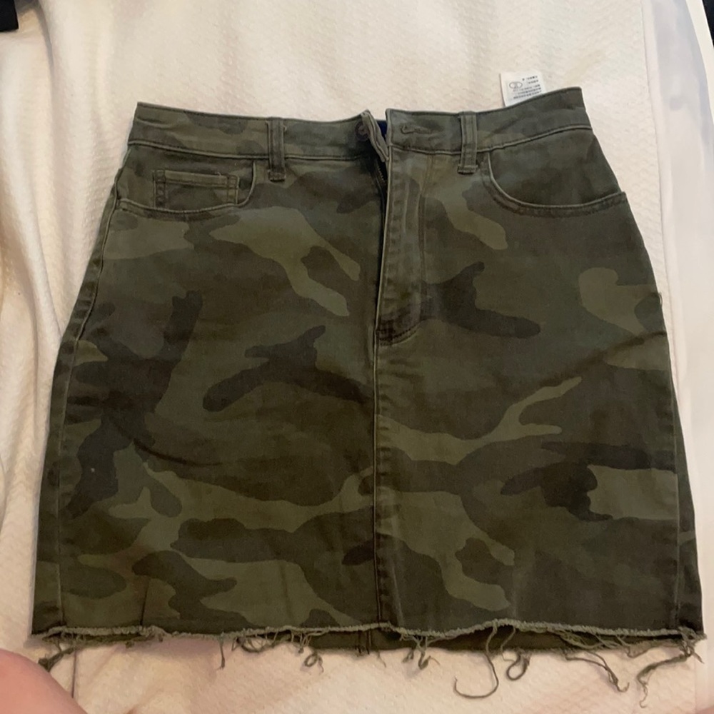 Camo Hollister skirt
